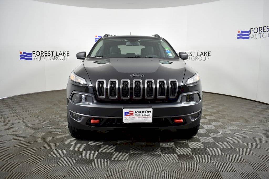 Used 2018 Jeep Cherokee Trailhawk with VIN 1C4PJMBX0JD512476 for sale in Forest Lake, Minnesota